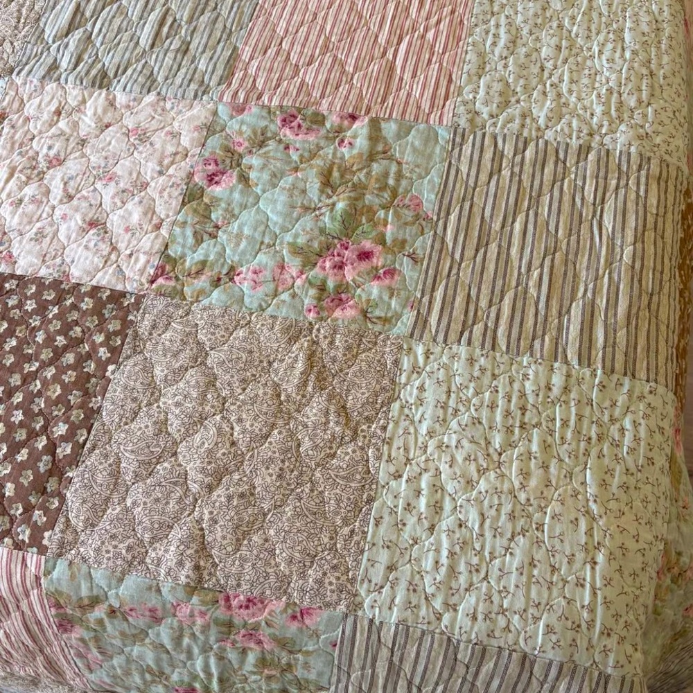 Vintage Floral shabby heirloom cottage Patchwork Quilt robin’s egg, pink,  brown - Picture 9 of 13